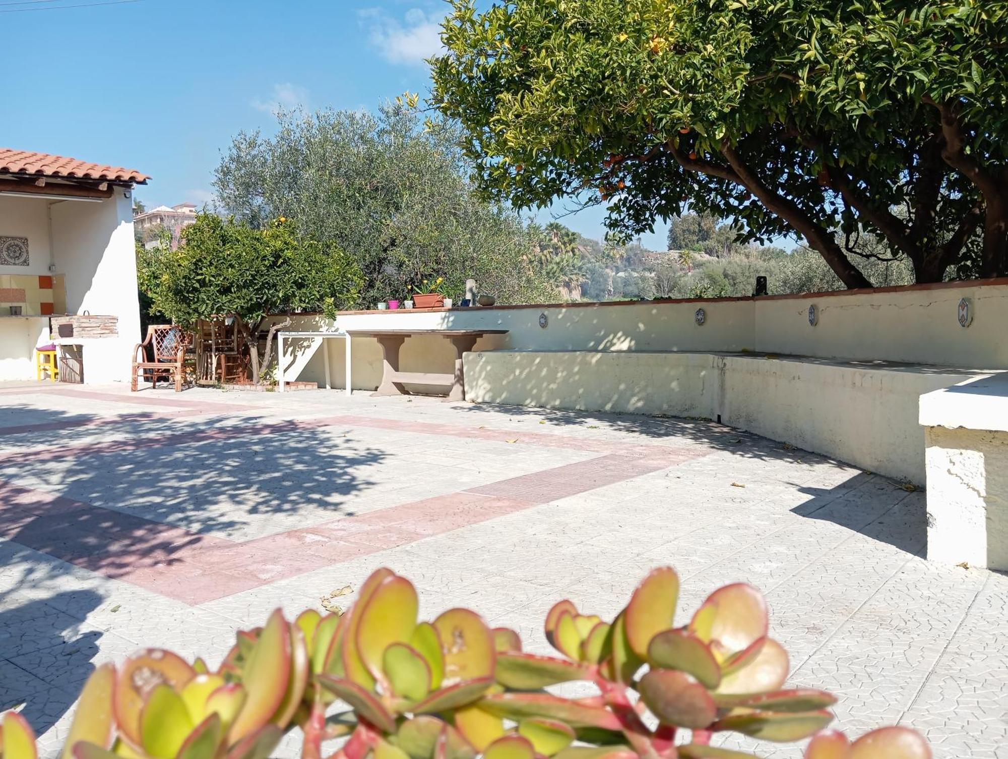 Ai Tre Desideri La Casita Villa Aci Castello Bagian luar foto